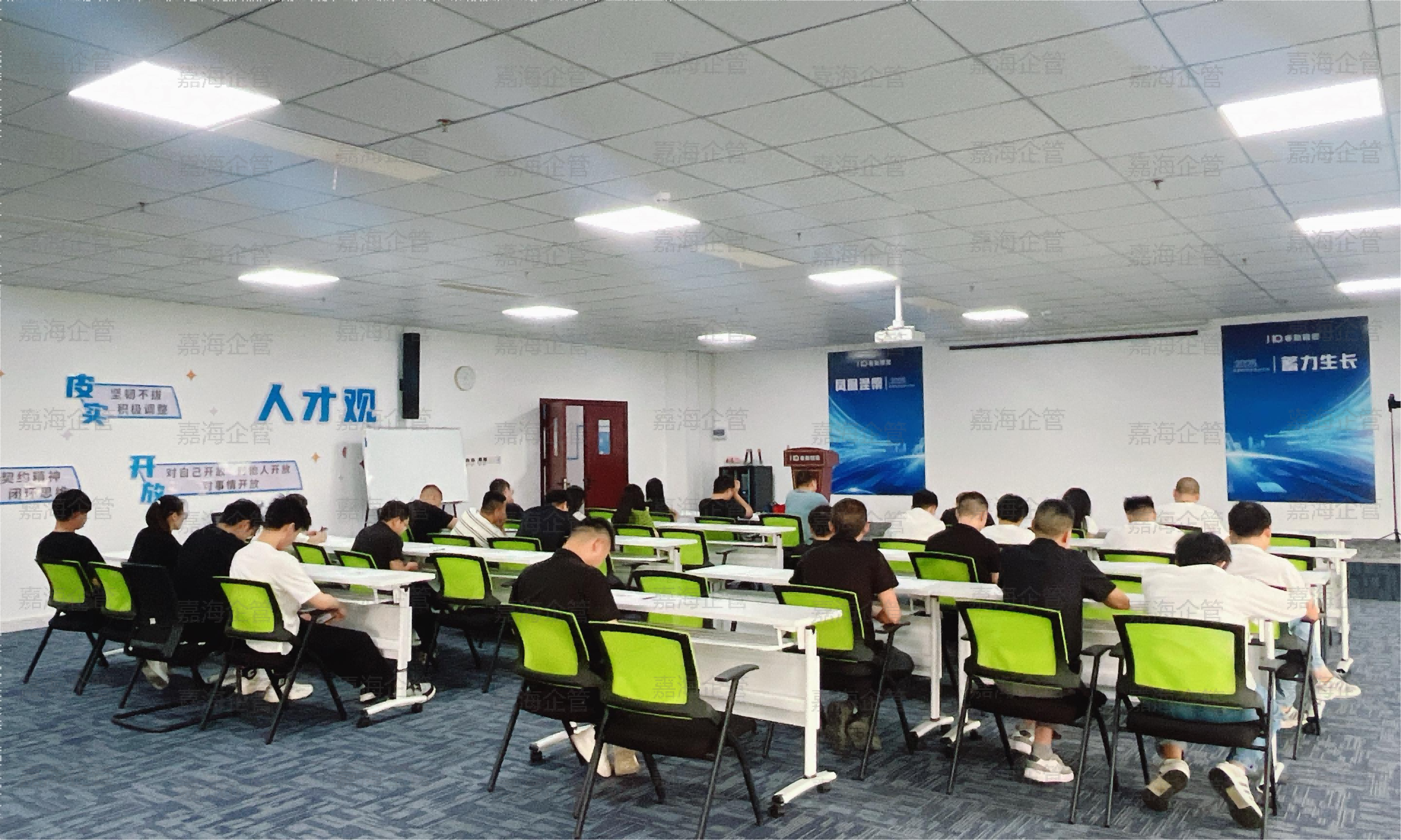 1758677635560072974.png 6329ad1f-3225-4896-9bfa-bbdf34cfeb06(压缩).png